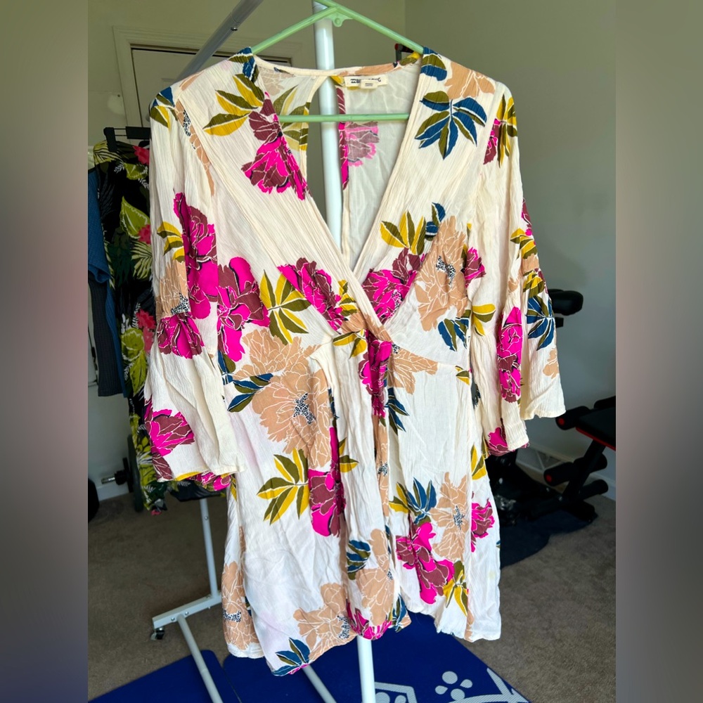 Floral Billabong Blouse!